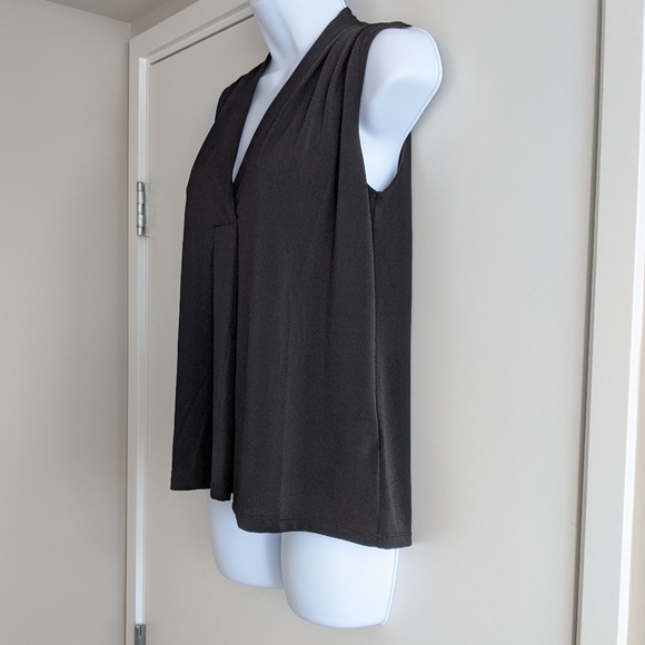 H&M V-neck top - Picture 3 of 7